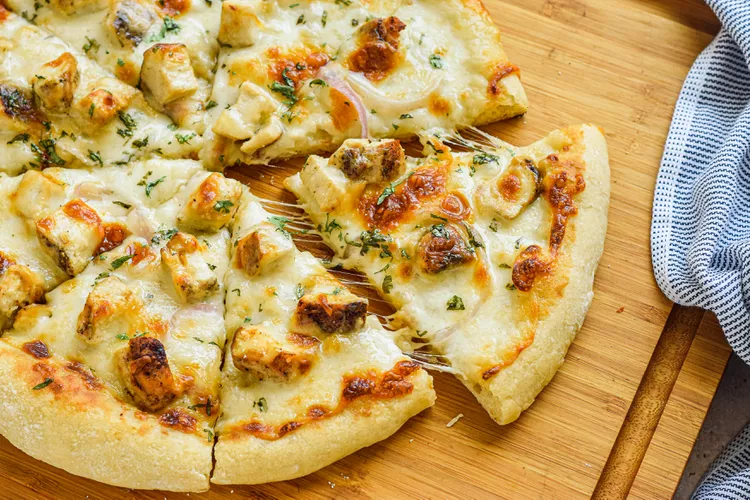 The Ultimate Guide to Making Alfredo Pizza The Ultimate Guide to Making Alfredo Pizza